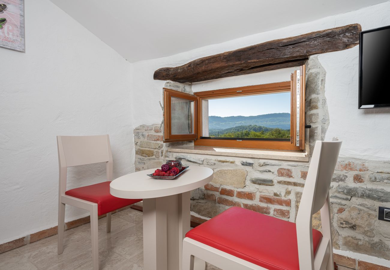 Villa a Buzet - Villa Denis Village in Central Istria for 28 people pet friendly complex of 4 stone houses