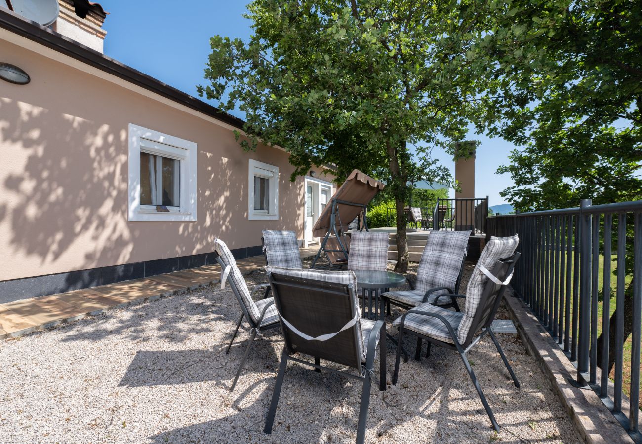 Villa a Sveta Nedelja - Villa St. Nikola for 8 + 2 near Labin - Rabac with jacuzzi & pet friendly