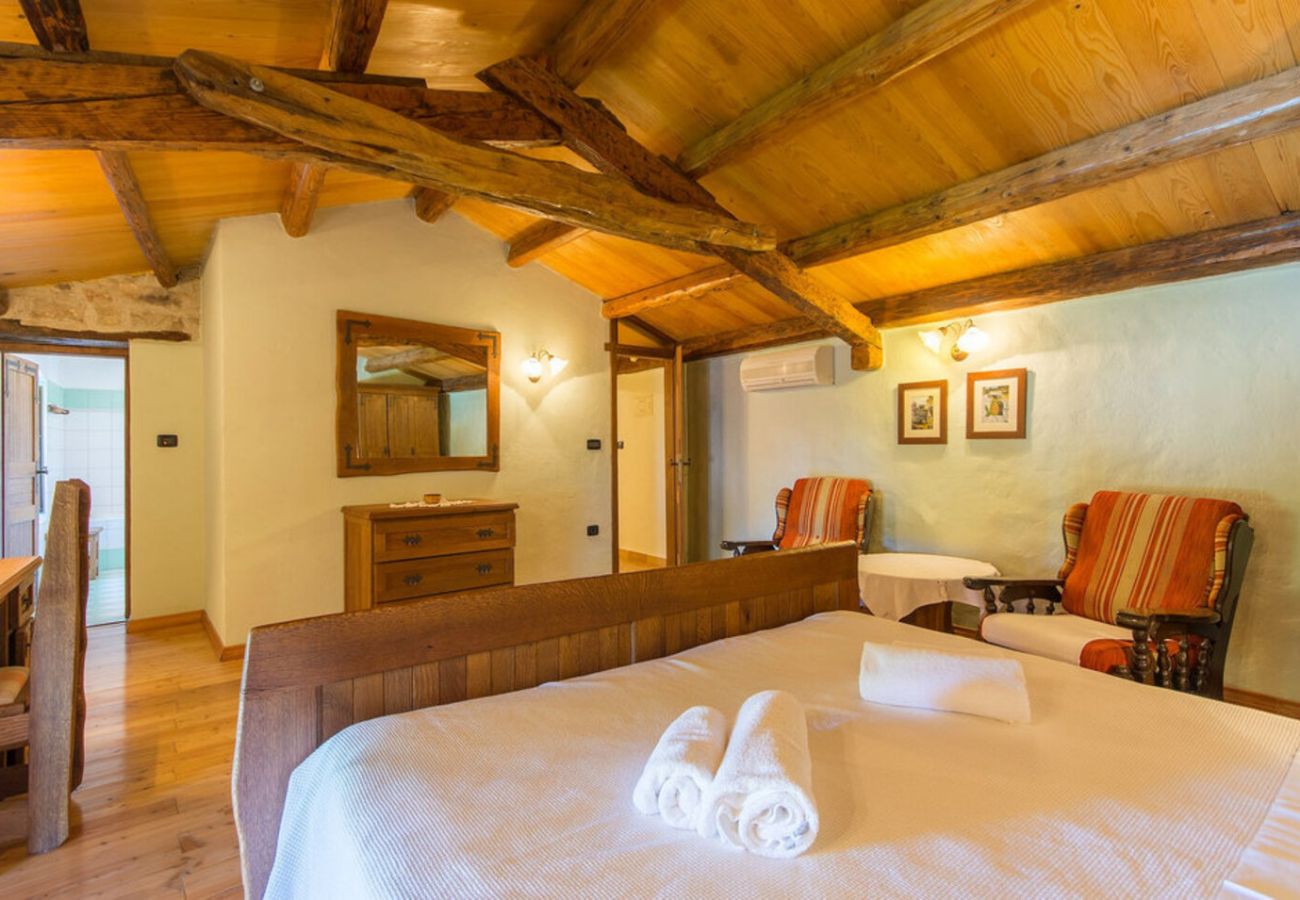 Villa a Mrgani - Villa Captain Morgan for 8 people in Central Istria - pet friendly with private pool