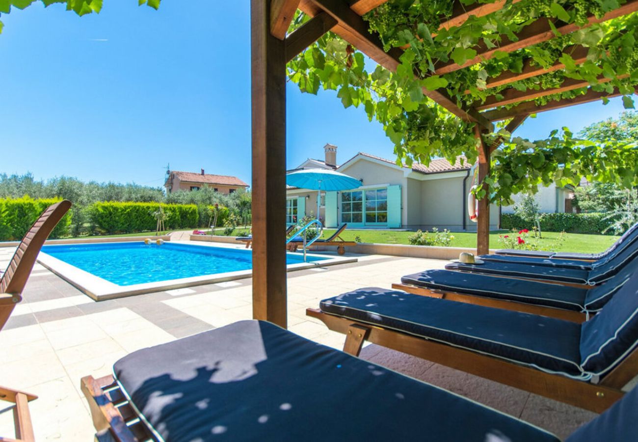 Villa a Tar - Villa Judita for kids & families near Novigrad with large garden & only 2 km from the beach - for 10 people