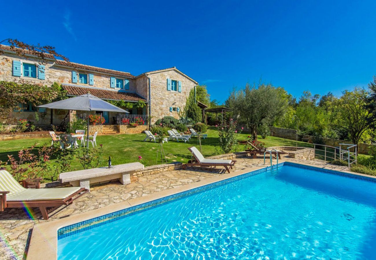 Villa a Vižinada - Villa Giselle in Central Istria for 8 people with large garden & private pool - pet friendly