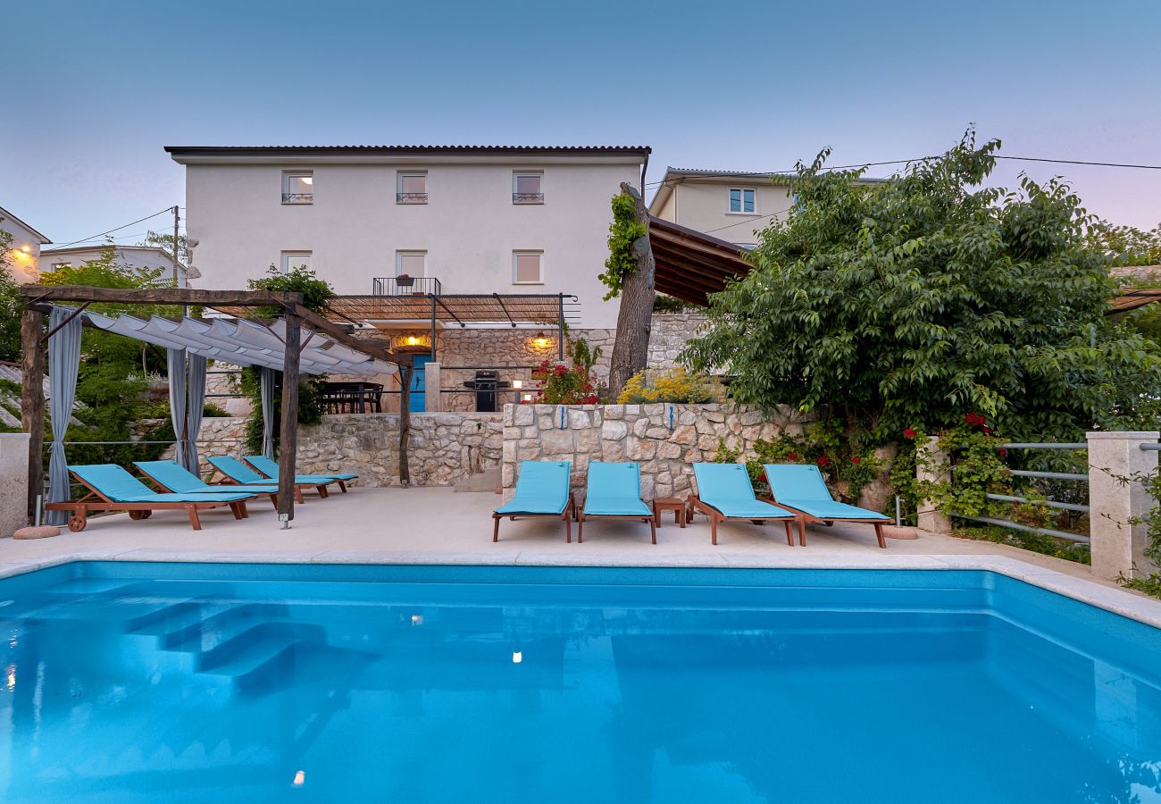 Villa a Mošcenicka Draga - Villa Eugenia for 8 people with private pool & large garden only 3 km from the beach