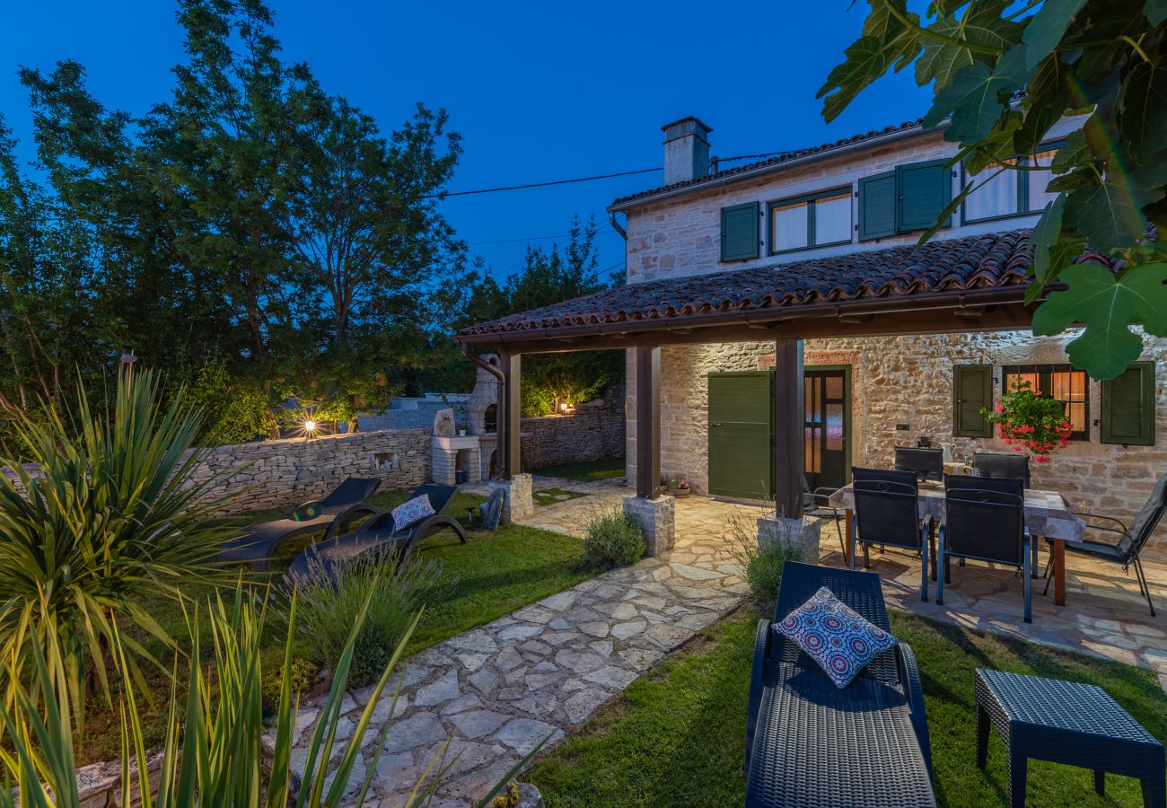 Villa a Kanfanar - Villa Ana Rita for 6 people - beautiful rustical villa with heated pool & jacuzzi in Central Istria