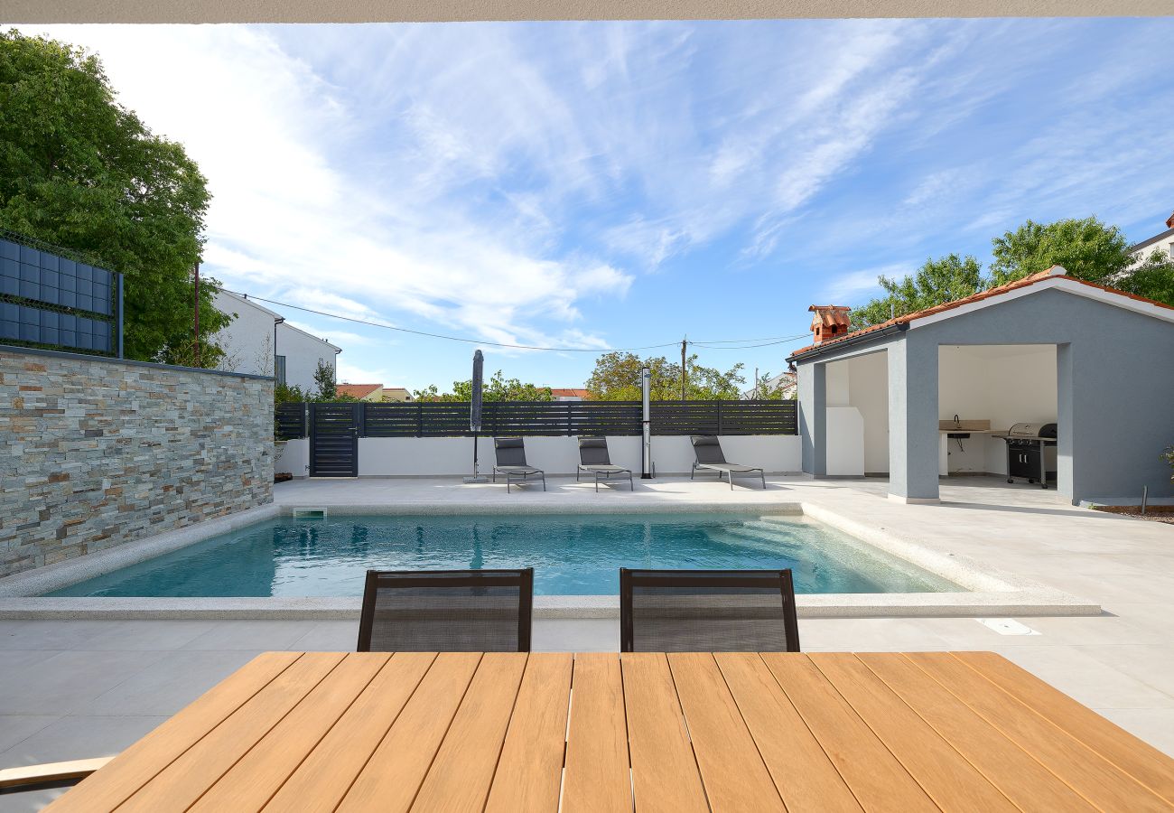 Villa a Štinjan - Villa Meri near Pula for 6 people with heated pool & only 500 m from the beach