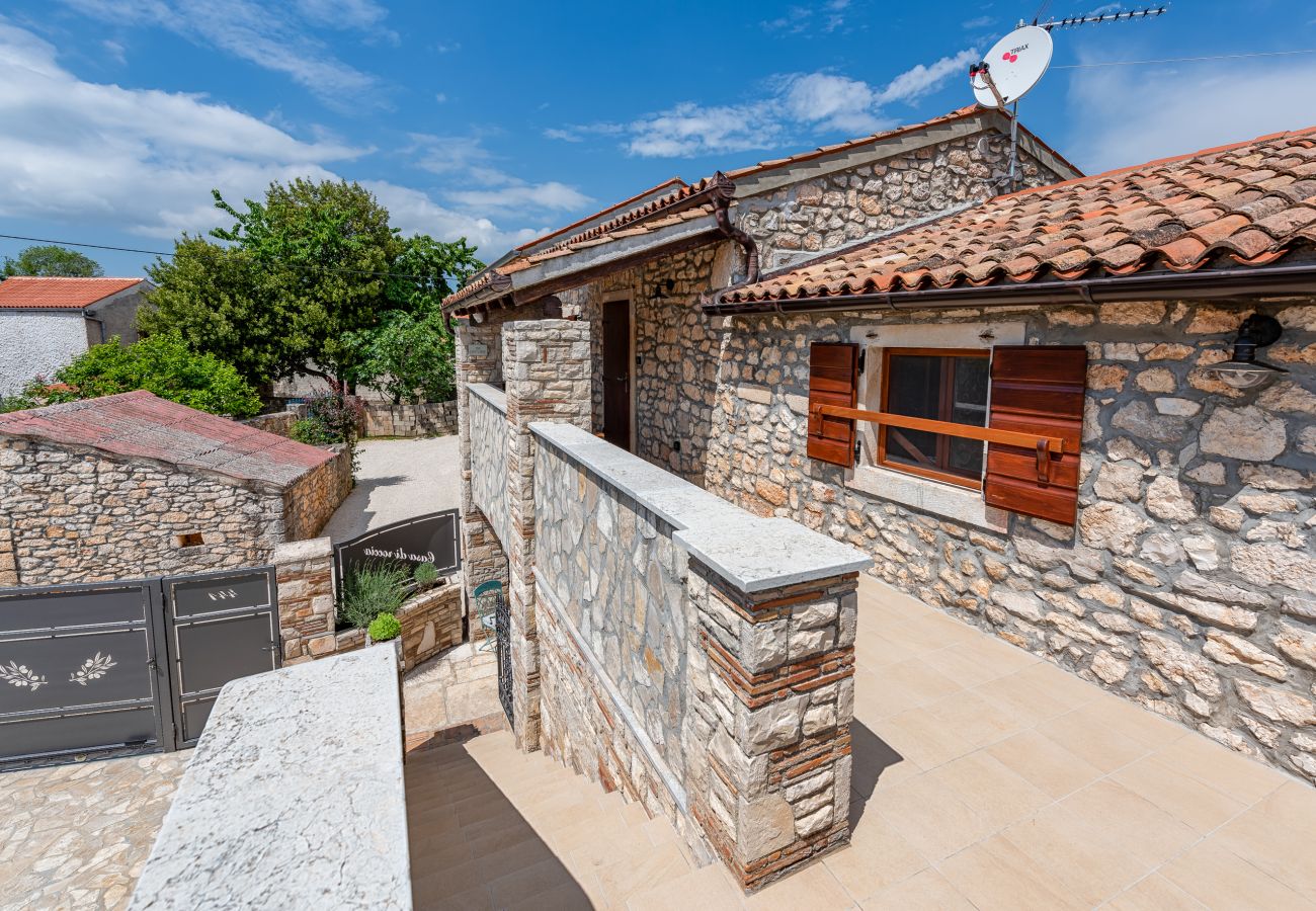 Villa a Marcana - Villa Cassa di Roccia for 8 people in Central Istria - pet friendly with heated pool