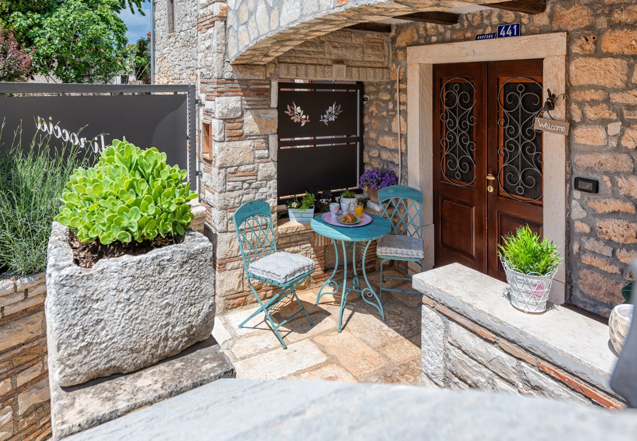 Villa a Marcana - Villa Cassa di Roccia for 8 people in Central Istria - pet friendly with heated pool