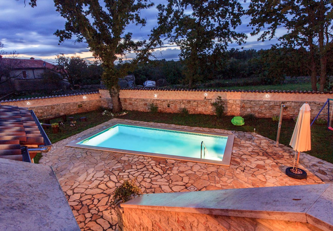 Villa a Divšici - Villa Boduleri for 9 people in Central Istria with private pool & children playground 