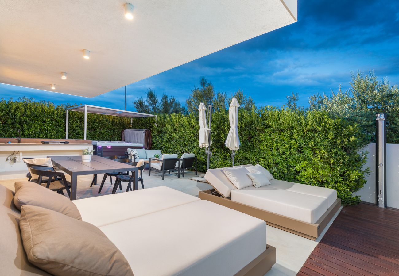 Villa a Pula - Villa Adora for 6 people in Pula with private pool, jacuzzi & children playground