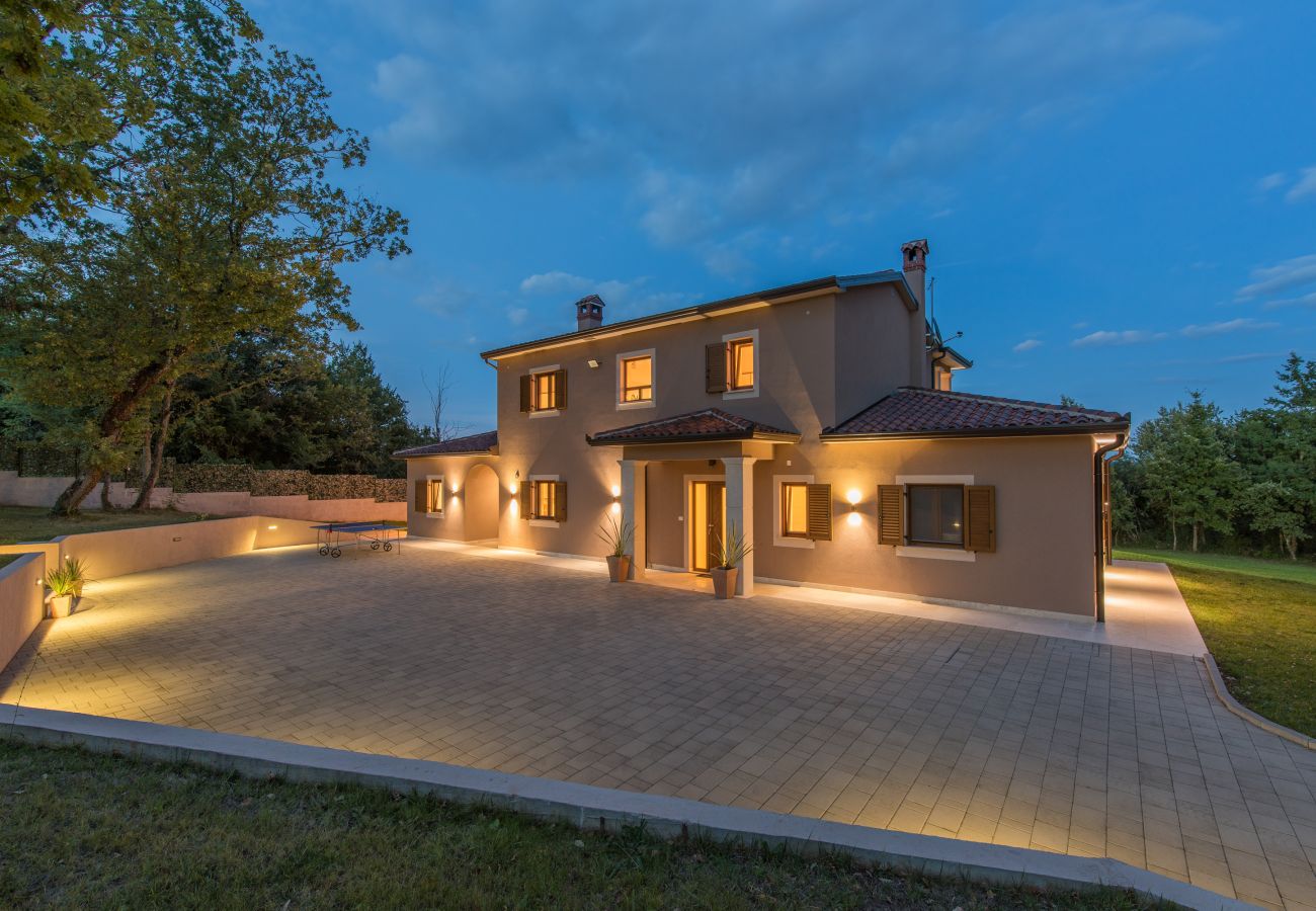 Villa a Pazin - Villa Anima for 8 people in Central Istria with children playground and 50 m2 private pool