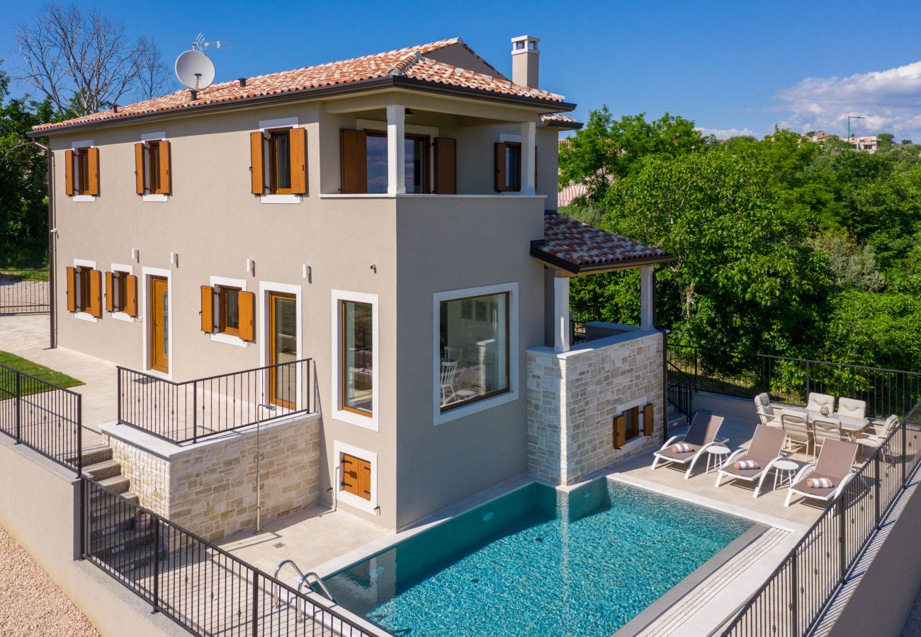 Villa a Krasica - Villa Skraline for 6 people near Umag with salt-water private pool 