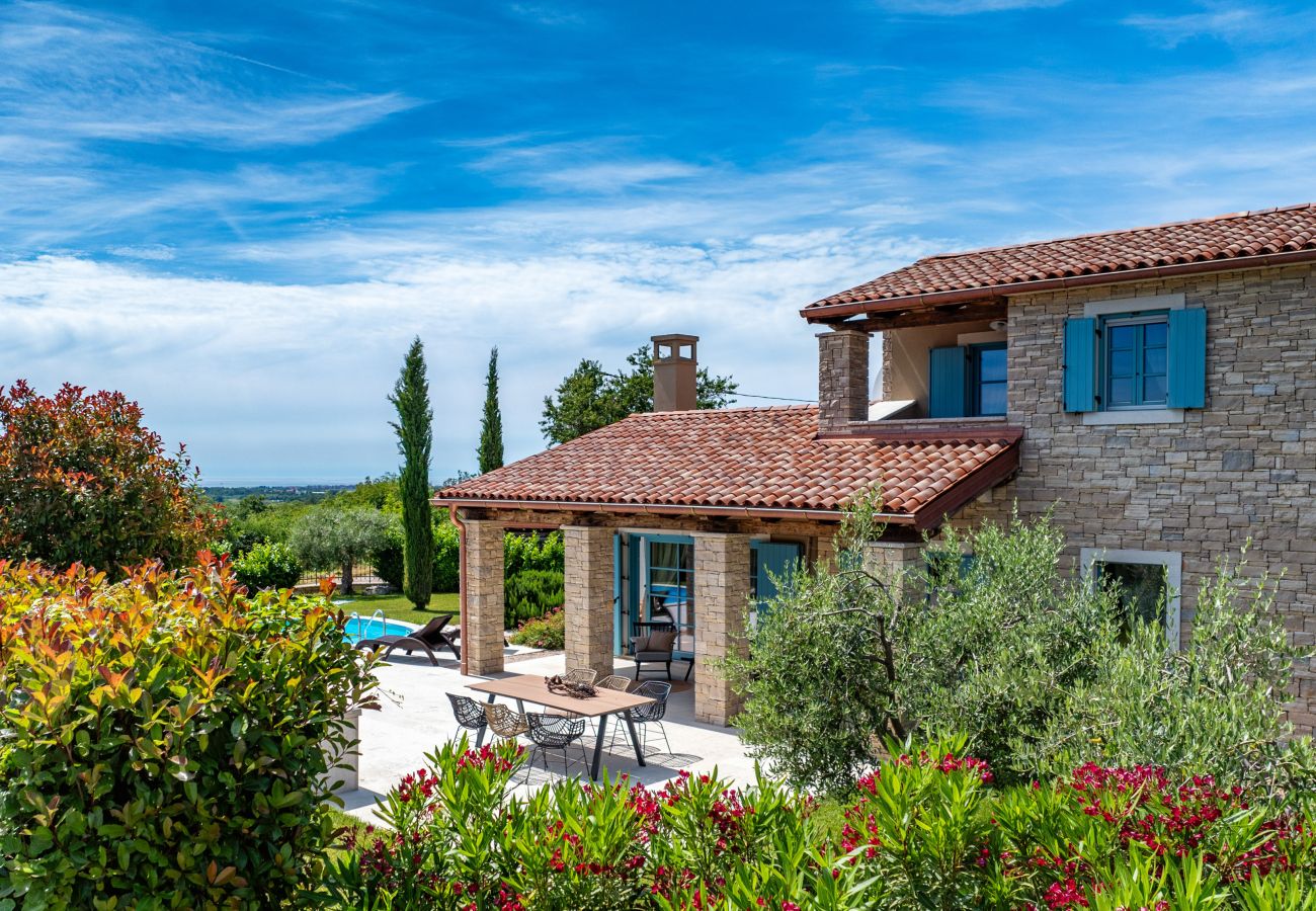 Villa a Vardica - Villa Toscana for 6 people near Umag with private pool and jacuzzi