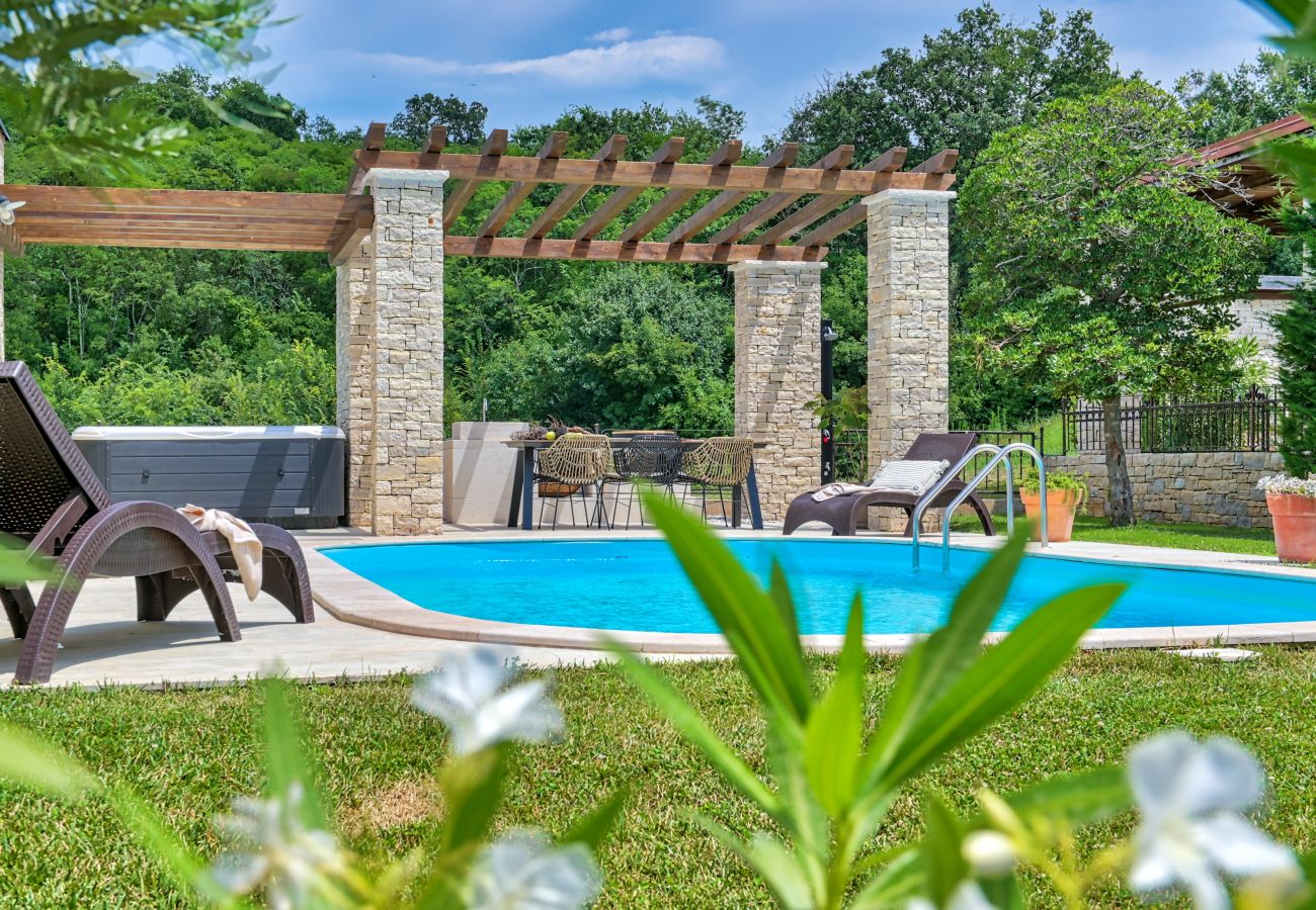 Villa a Vardica - Villa Griota for 8 people near Umag with private pool & pet friendly