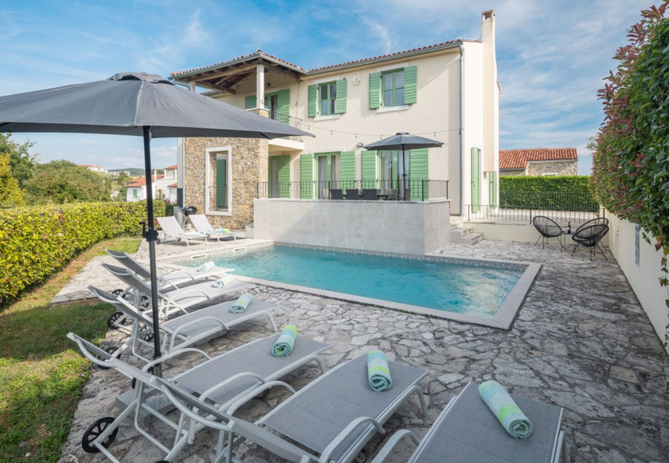 Villa a Baredine - Villa Morgan for 8 people in Central Istria with 45 m2 heated pool & pet friendly