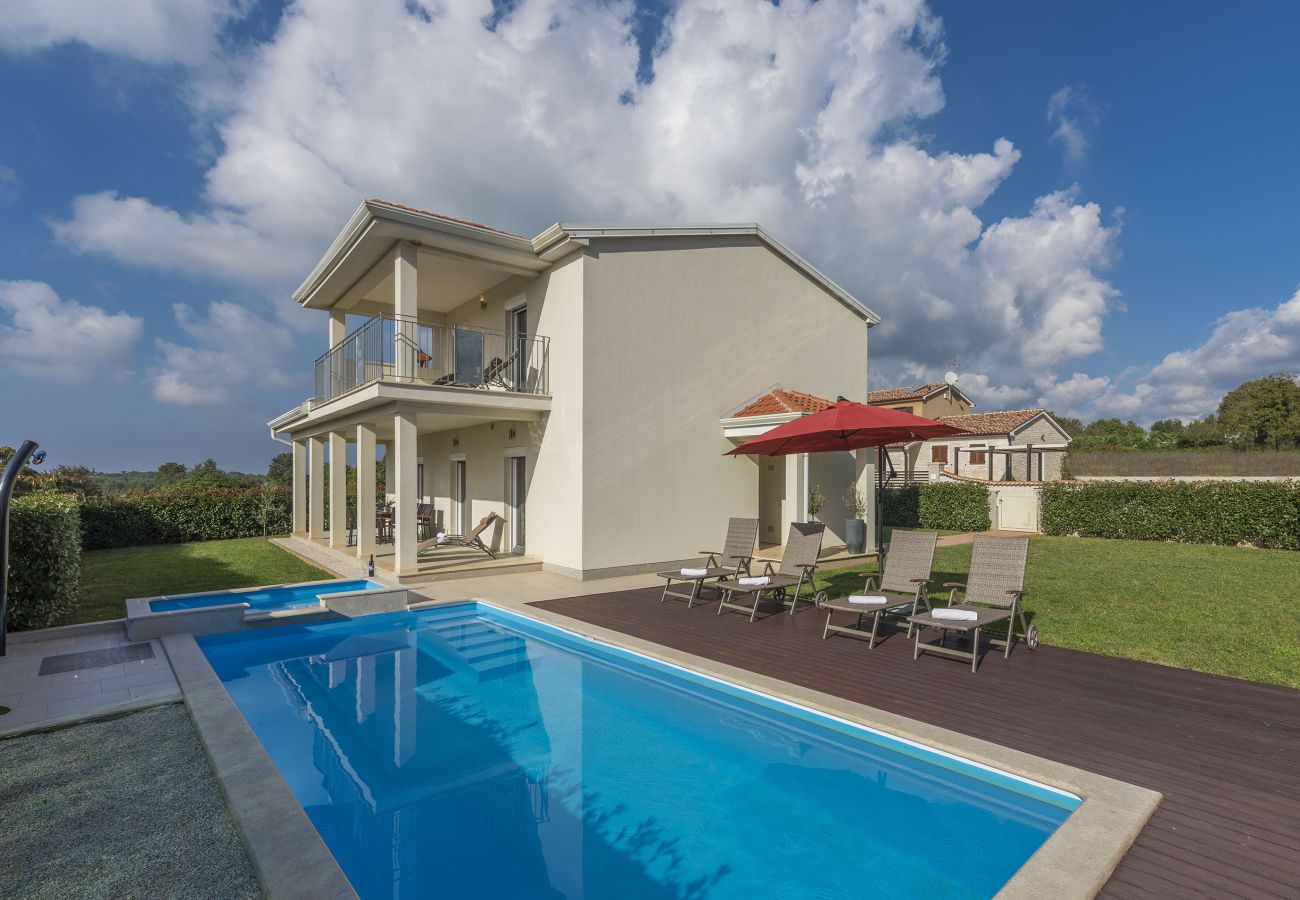 Villa a Varvari - Villa Anita for 7 people near Poreč with private pool and big garden