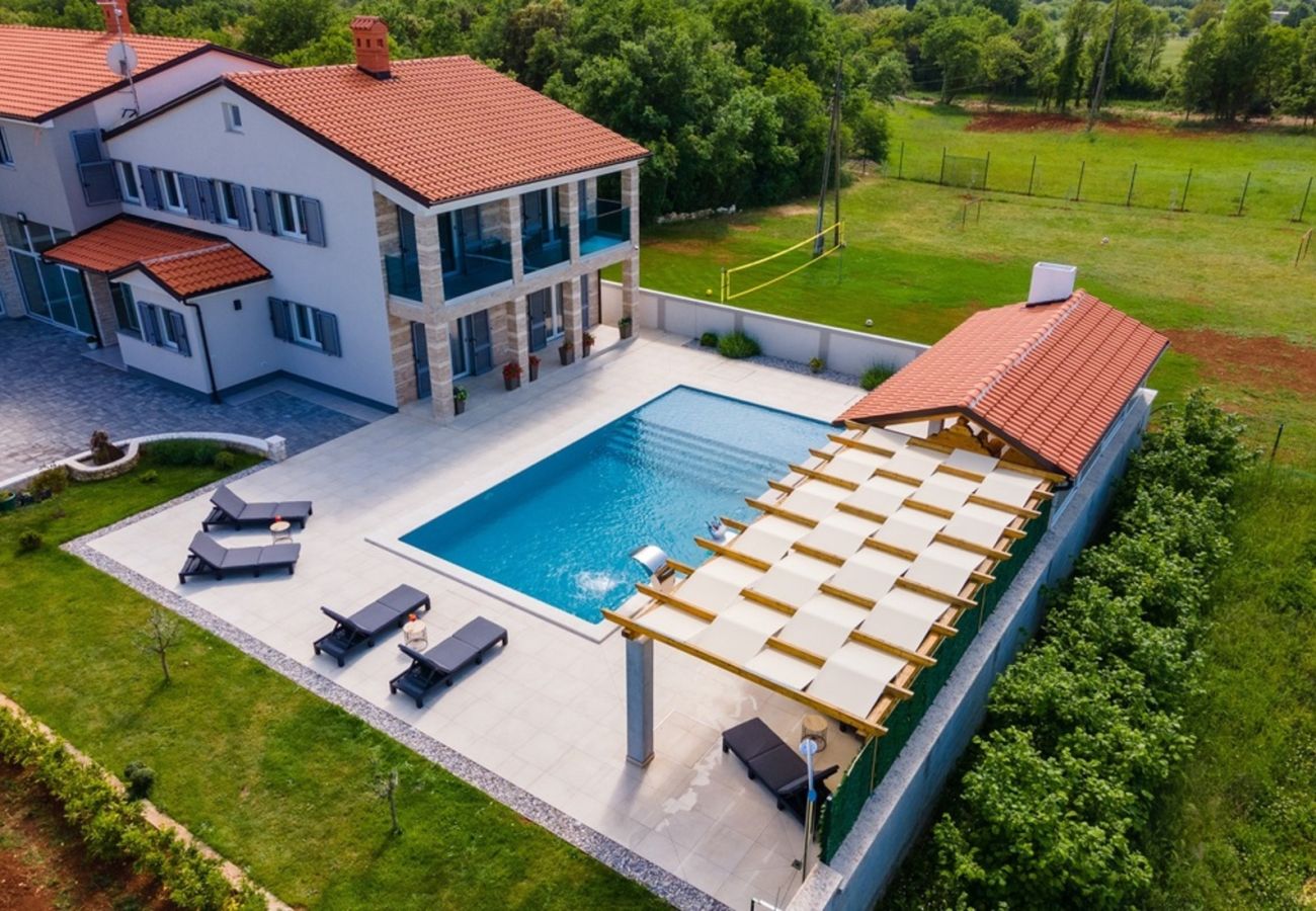 Villa a Pula - Villa Horizon for 18 people near Pula with large garden and children playground