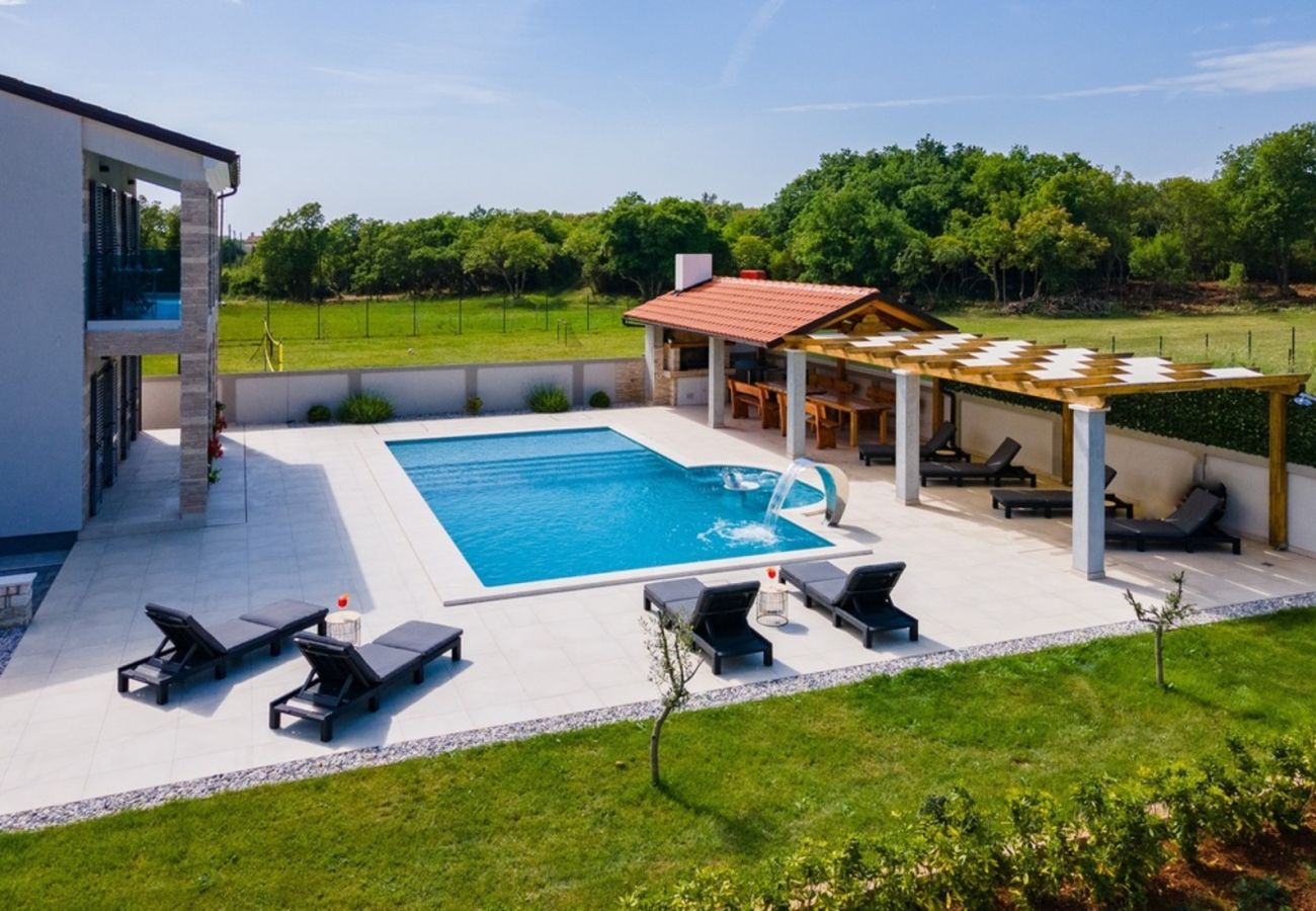 Villa a Pula - Villa Horizon for 18 people near Pula with large garden and children playground