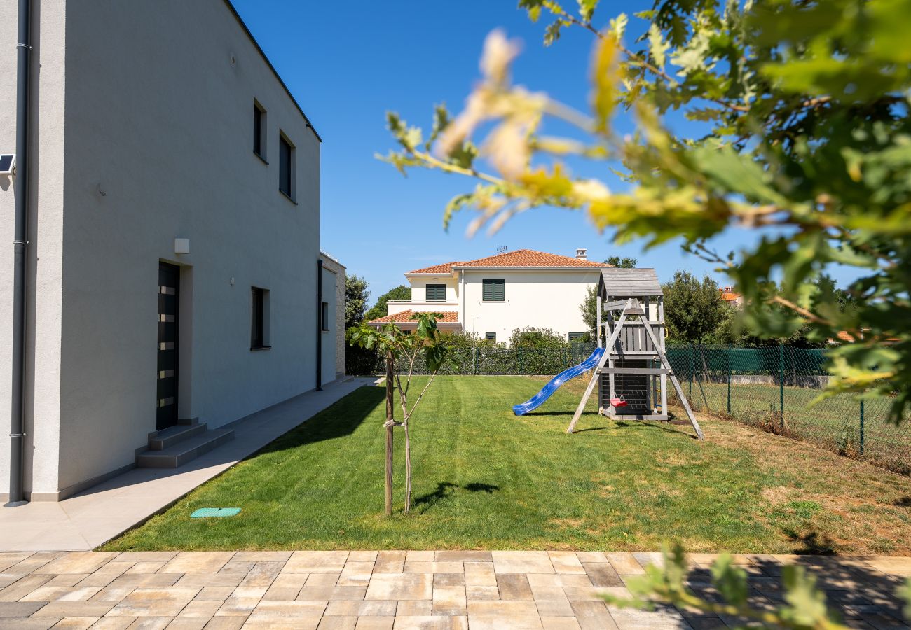 Villa a Varvari - Villa Anni for 10 people in Porec with private heated pool and sea view