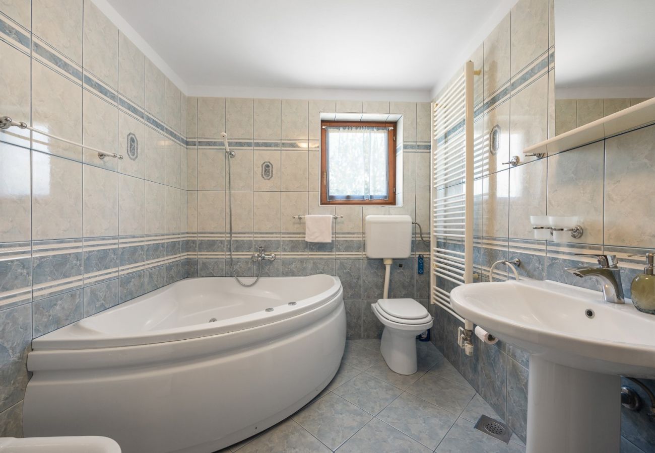 Villa in Višnjan - Villa Bucks near Poreč for 20 persons with Sea View, Whirlpool, Sauna & Fitness