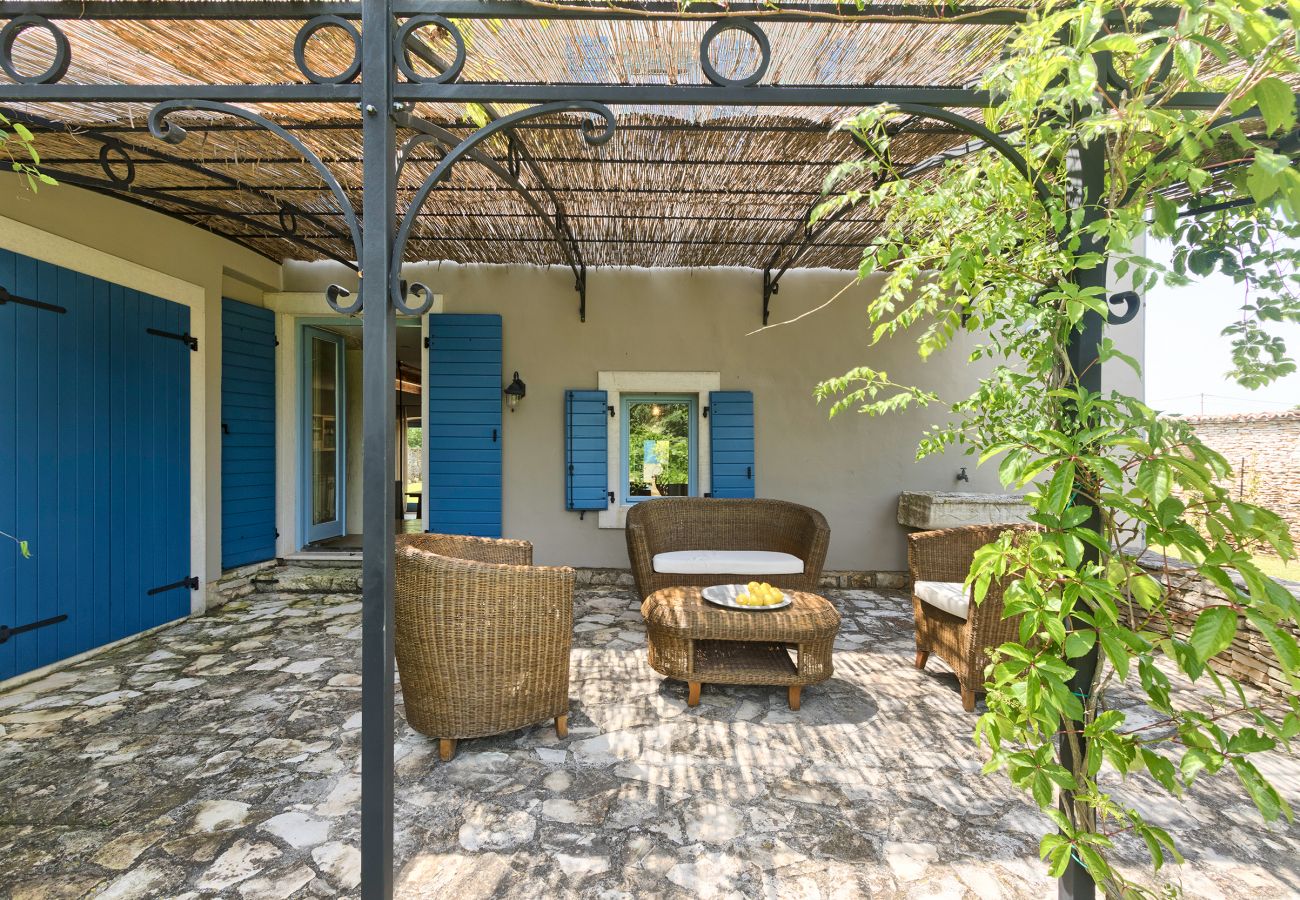 Villa in Cabrunici - Stancija Cabrunici in Central Istria with large garden and Wellness