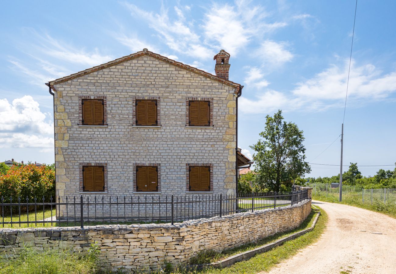 Villa in Cabrunici - Villa Aldore in Central Istria for 6 persons with private pool