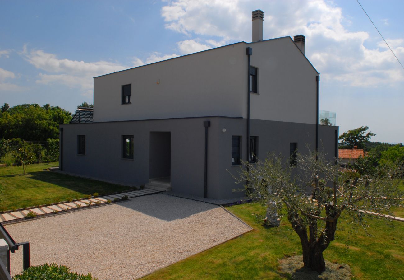 Villa in Višnjan - Villa Astera near Poreč for 8 people with infinity pool, whirlpool & sauna