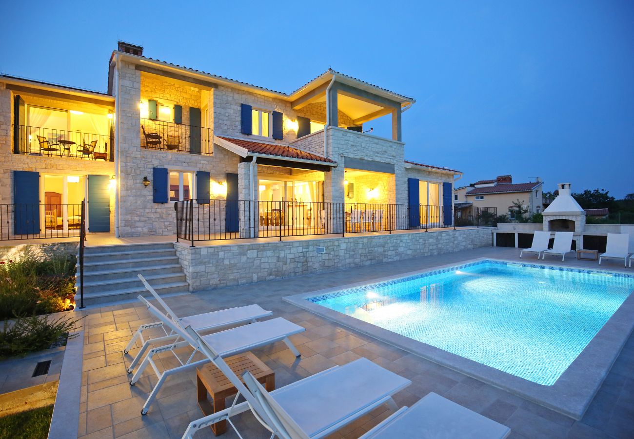 Villa in Babudri - Villa Babudri near Poreč for 10 people with jacuzzi & spa