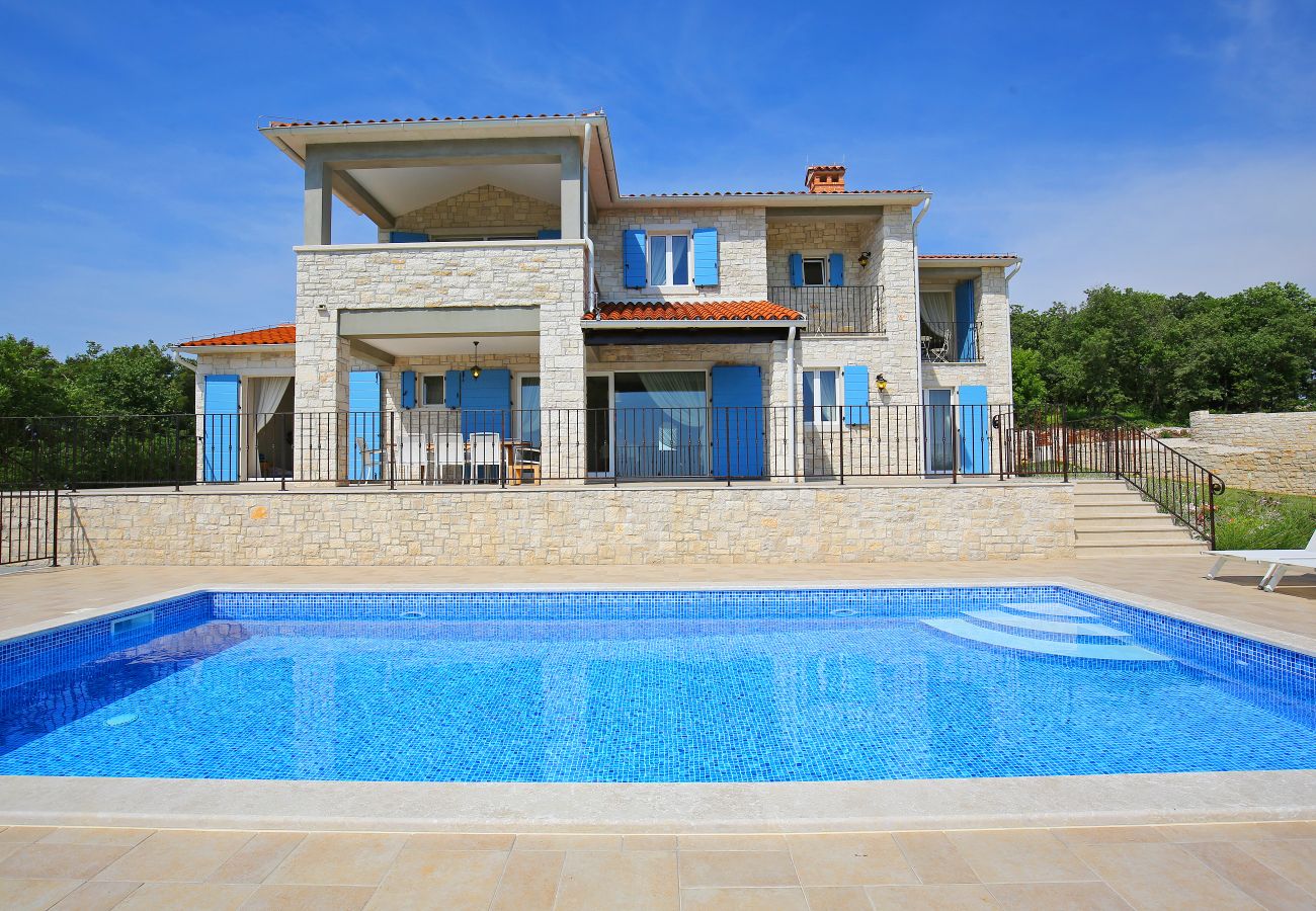 Villa in Babudri - Villa Babudri near Poreč for 10 people with jacuzzi & spa