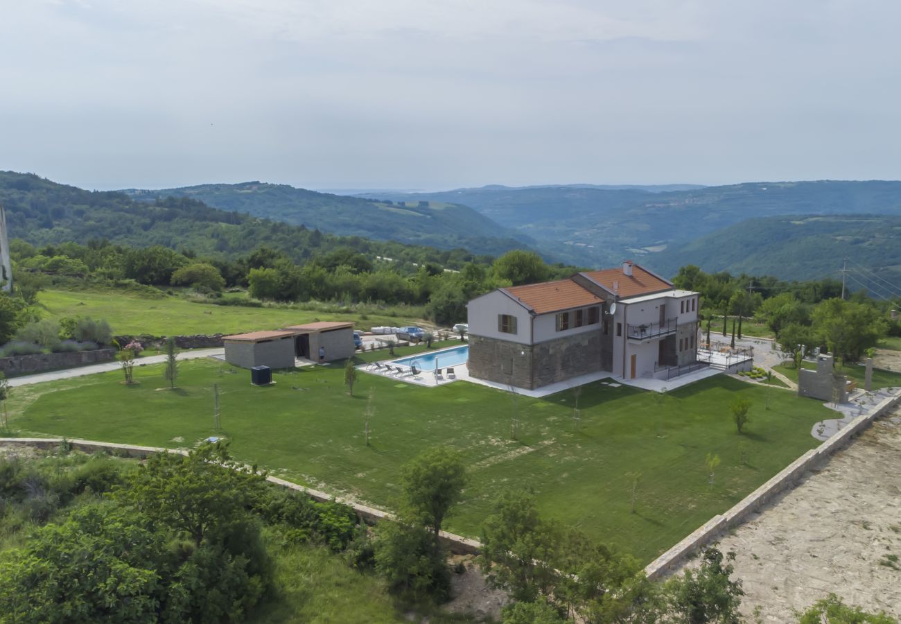 Villa in Kucibreg - Villa Paradiso in Central Istria for 11 people with large garden, sea view & wellness