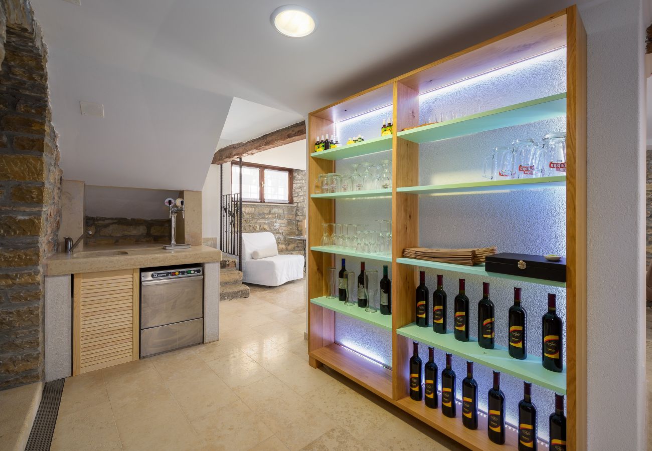 Villa in Zamaski Dol - Villa Zamask for 7 people in Central Istria with jacuzzi & sauna