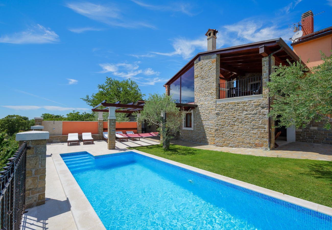 Villa in Zamaski Dol - Villa Zamask for 7 people in Central Istria with jacuzzi & sauna