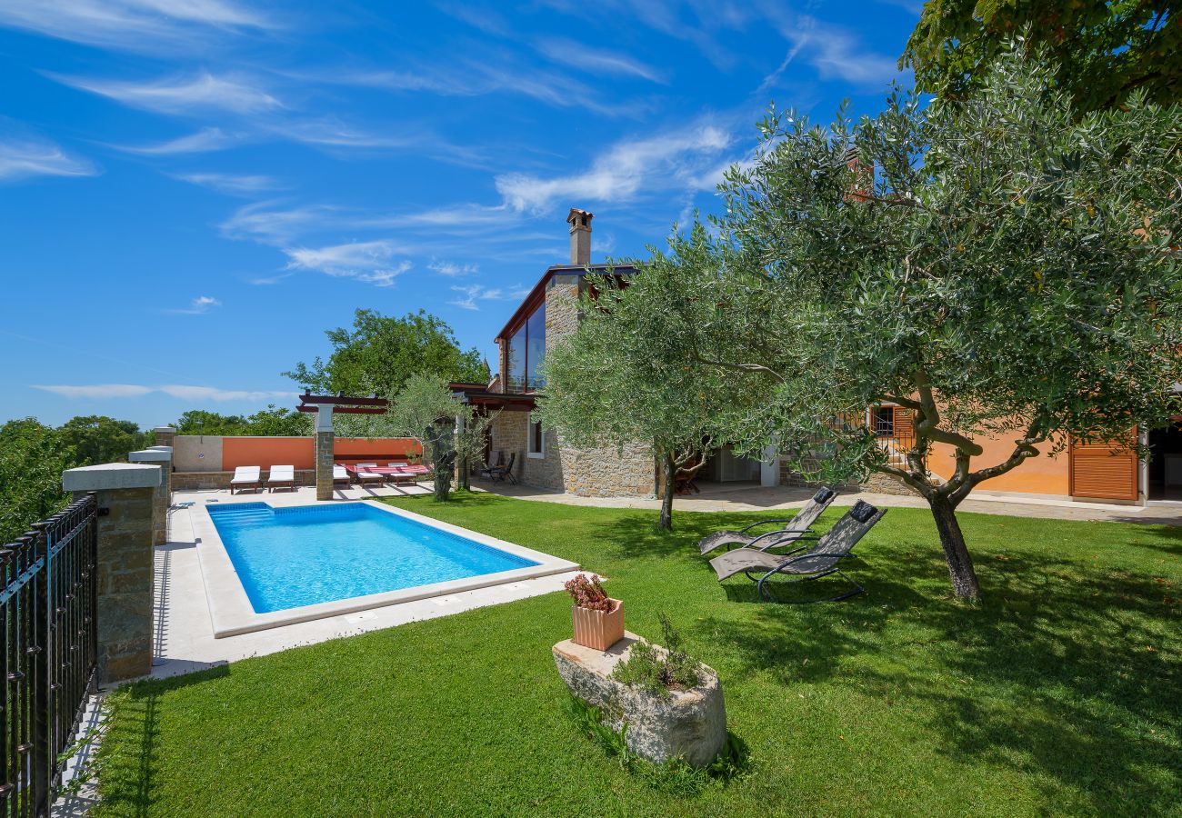 Villa in Zamaski Dol - Villa Zamask for 7 people in Central Istria with jacuzzi & sauna