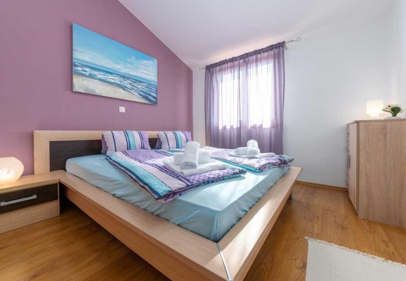 Villa in Porec - Villa Mia & Iva for 6 people near Poreč with private pool and pet friendly