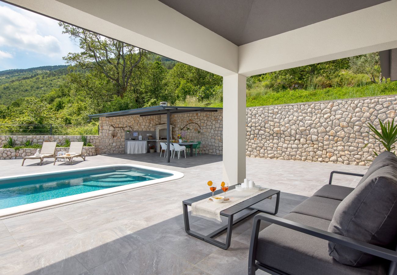 Villa in Mošcenicka Draga - Villa Mantis for 6 people with sea view and private pool