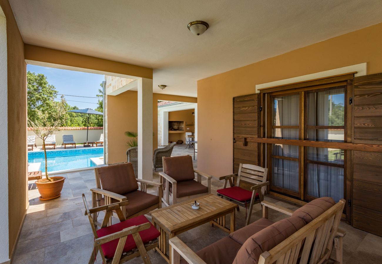 Вилла на Sveti Kirin - Villa Cirka in Central Istria for 12+2 persons with Pool Heating & pool table 