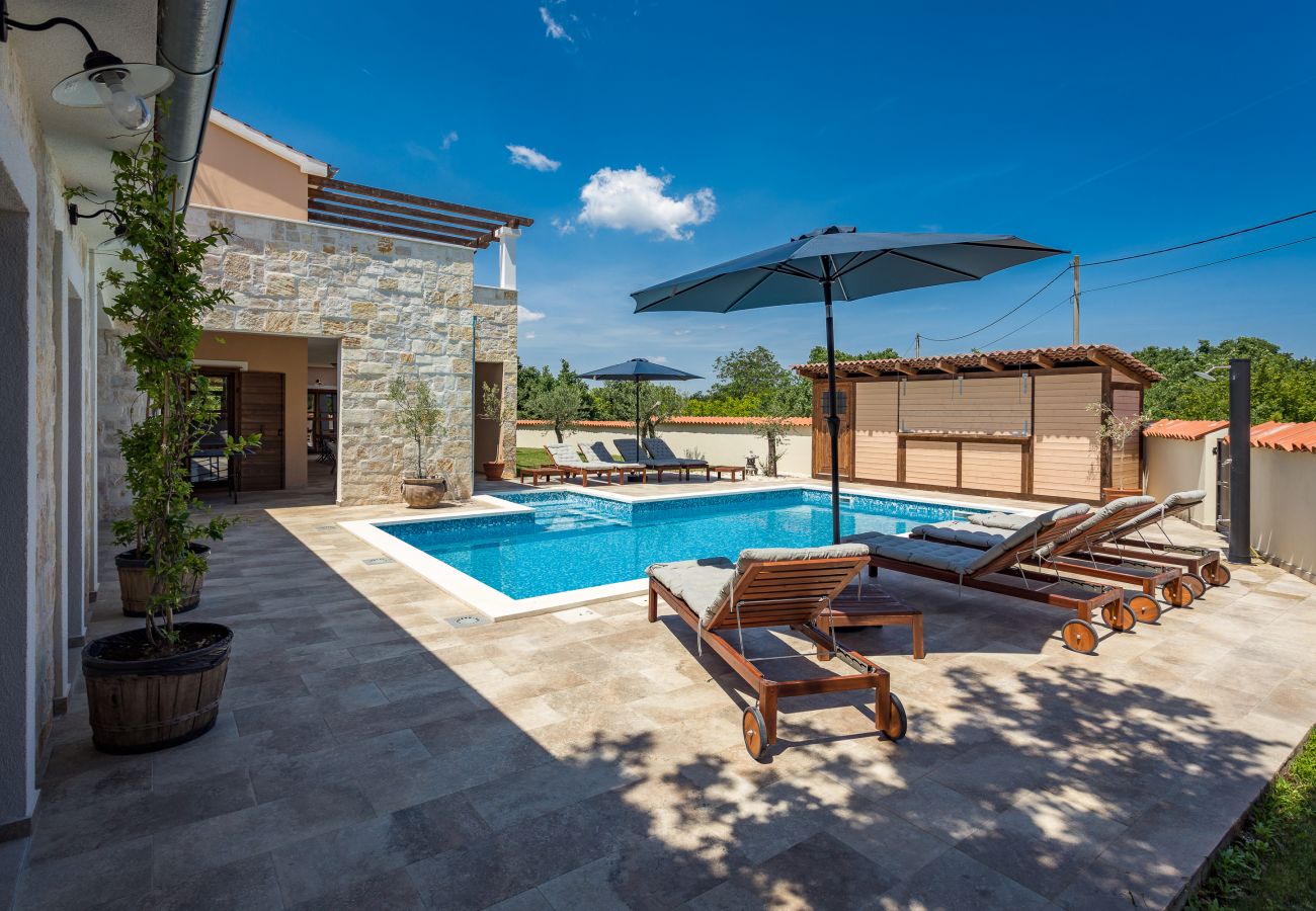 Вилла на Sveti Kirin - Villa Cirka in Central Istria for 12+2 persons with Pool Heating & pool table 