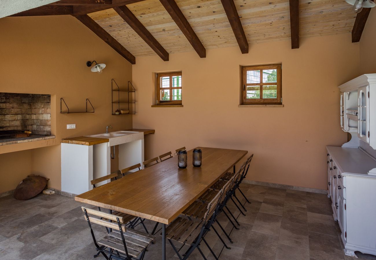 Вилла на Sveti Kirin - Villa Cirka in Central Istria for 12+2 persons with Pool Heating & pool table 