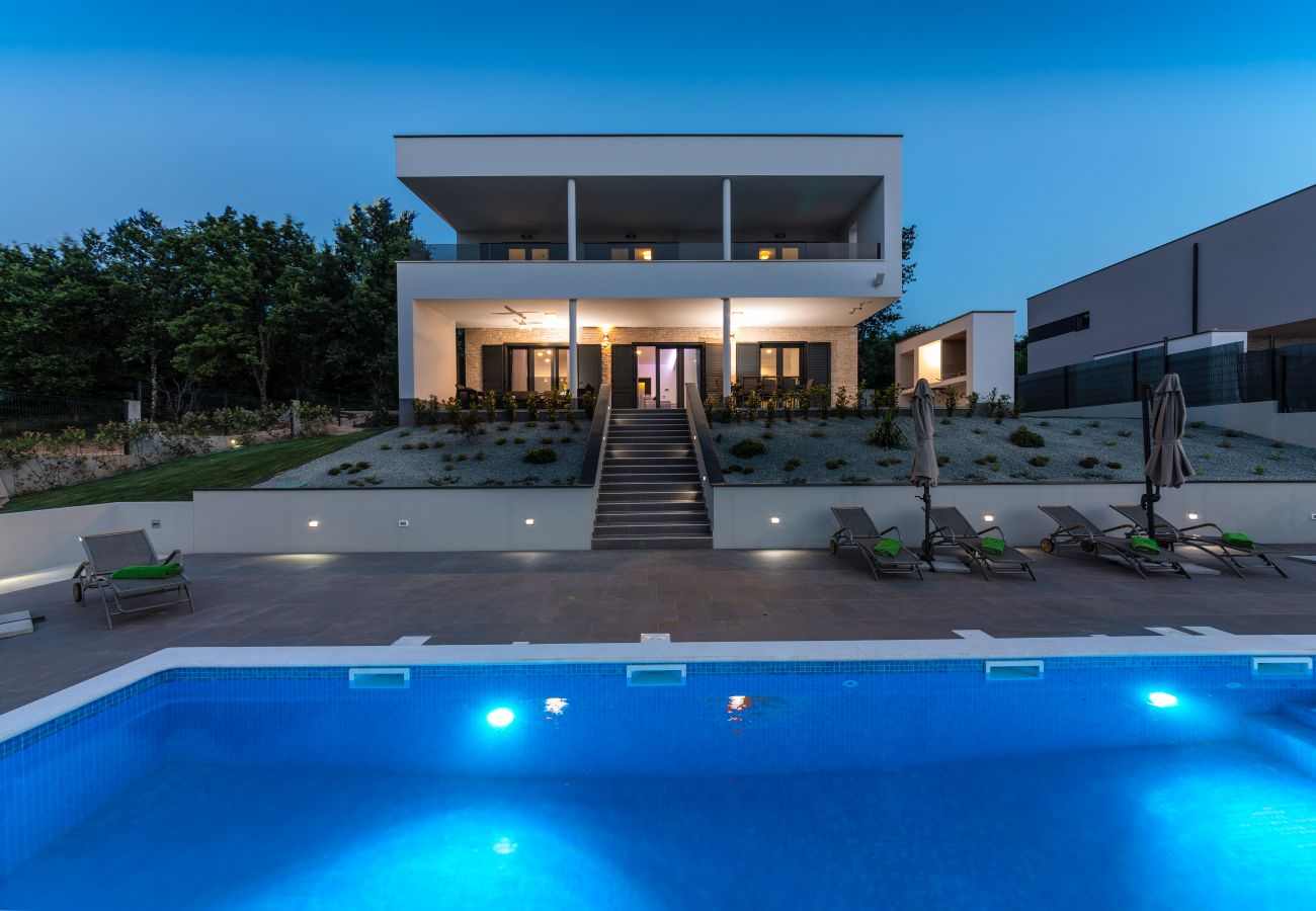 Вилла на Sveta Nedelja - Luxury Villa Althea near Labin with large garden and Pool Heating