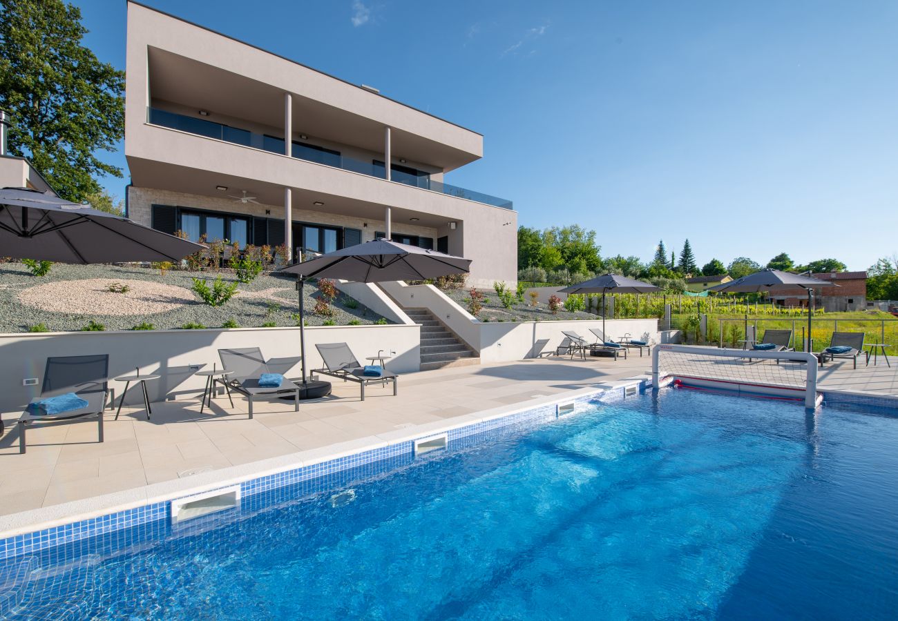 Вилла на Sveta Nedelja - Luxury Villa Callista near Labin with large garden and Pool Heating