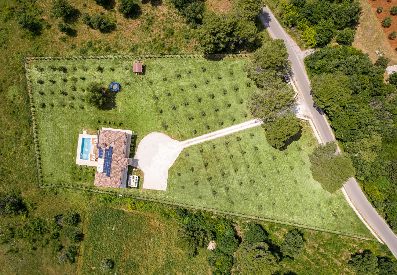 Вилла на Galižana - Villa Campagna near Fažana with 7.250m2 large garden and sauna