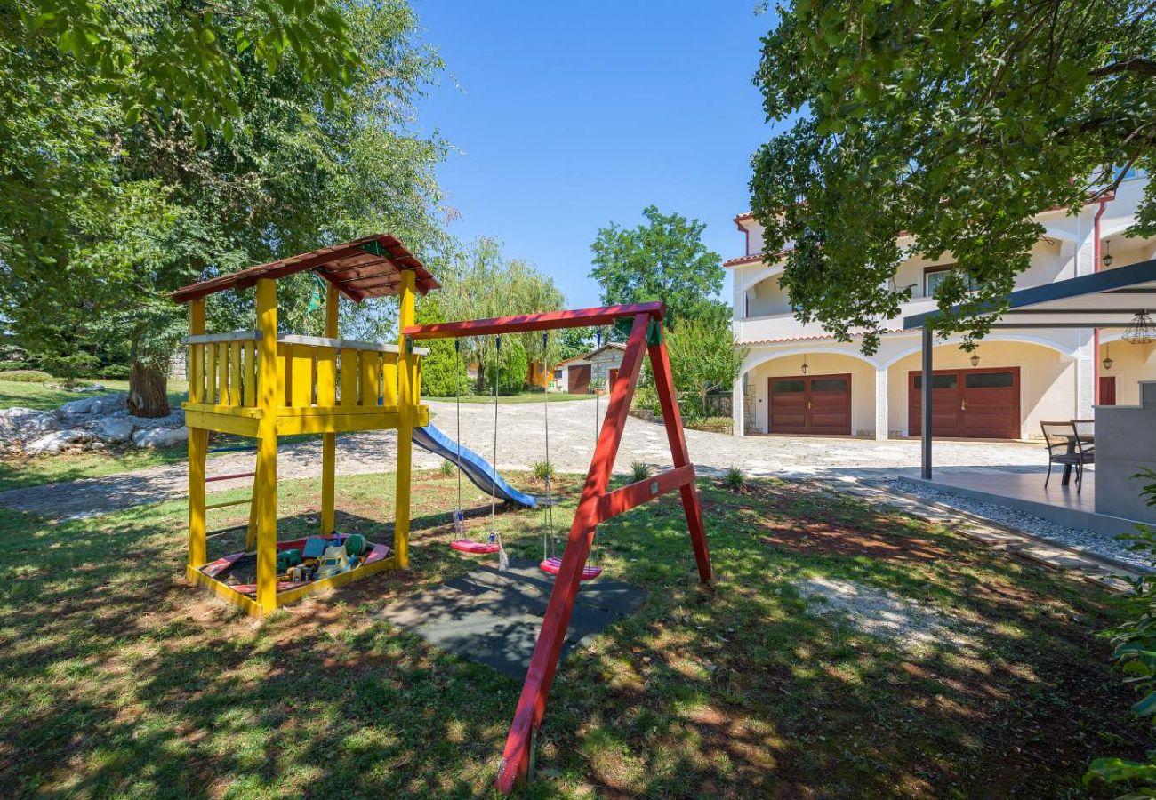 Вилла на Micetici - Villa Eufemia near Poreč with large garden and outdoor playground for kids