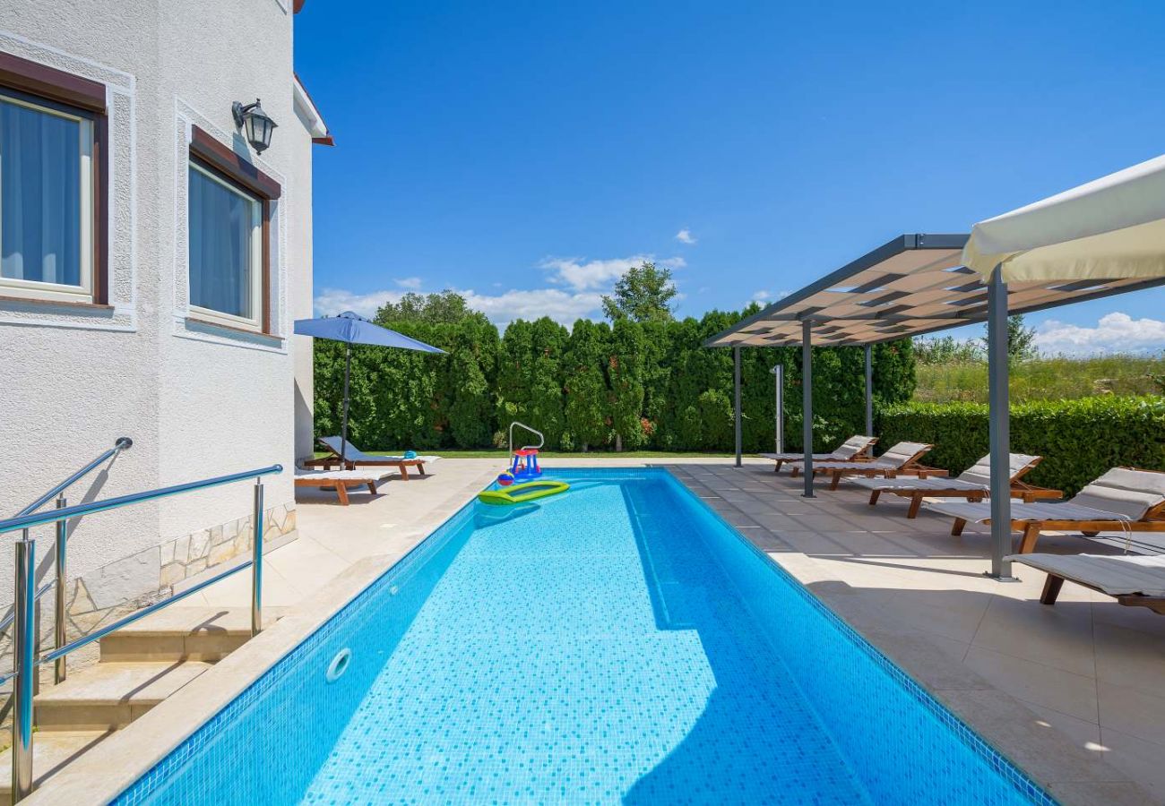 Вилла на Micetici - Villa Eufemia near Poreč with large garden and outdoor playground for kids