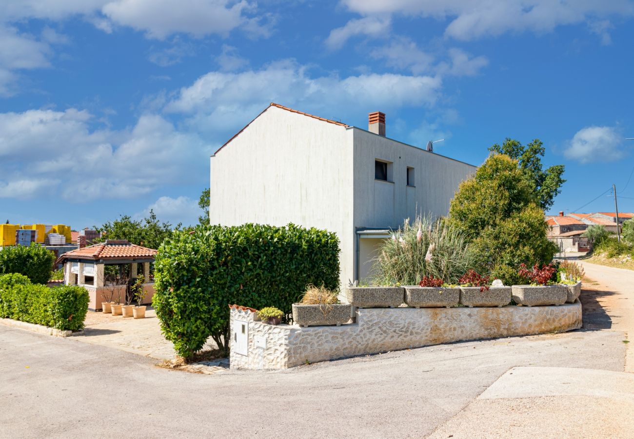 Вилла на Šegotici - Villa Lelaina near Pula with private Pool and 3 km from the beach