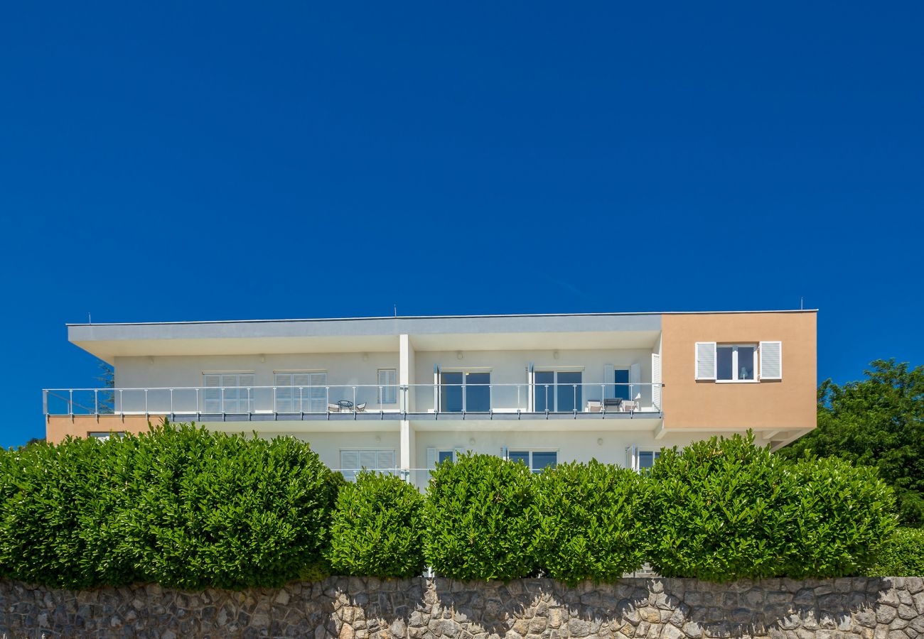 Вилла на Opatija - Villa Sveti Petar near Opatija for 10 persons with sea view & whirlpool 