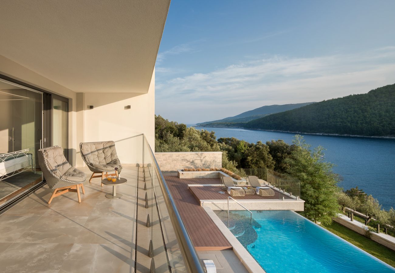 Вилла на Duga Luka - Villa Vlastelini II near Labin - Rabac with sea view, beachfront and wellness