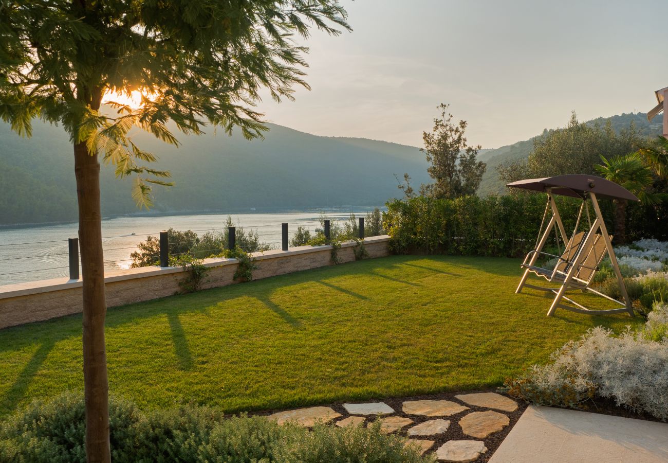 Вилла на Duga Luka - Villa Vlastelini II near Labin - Rabac with sea view, beachfront and wellness