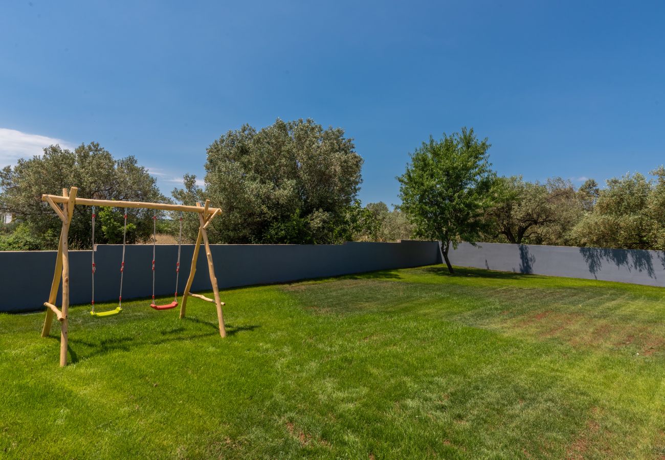 Вилла на Krnica - Villa Posidonia near Pula with sea view and surrounded by olive trees