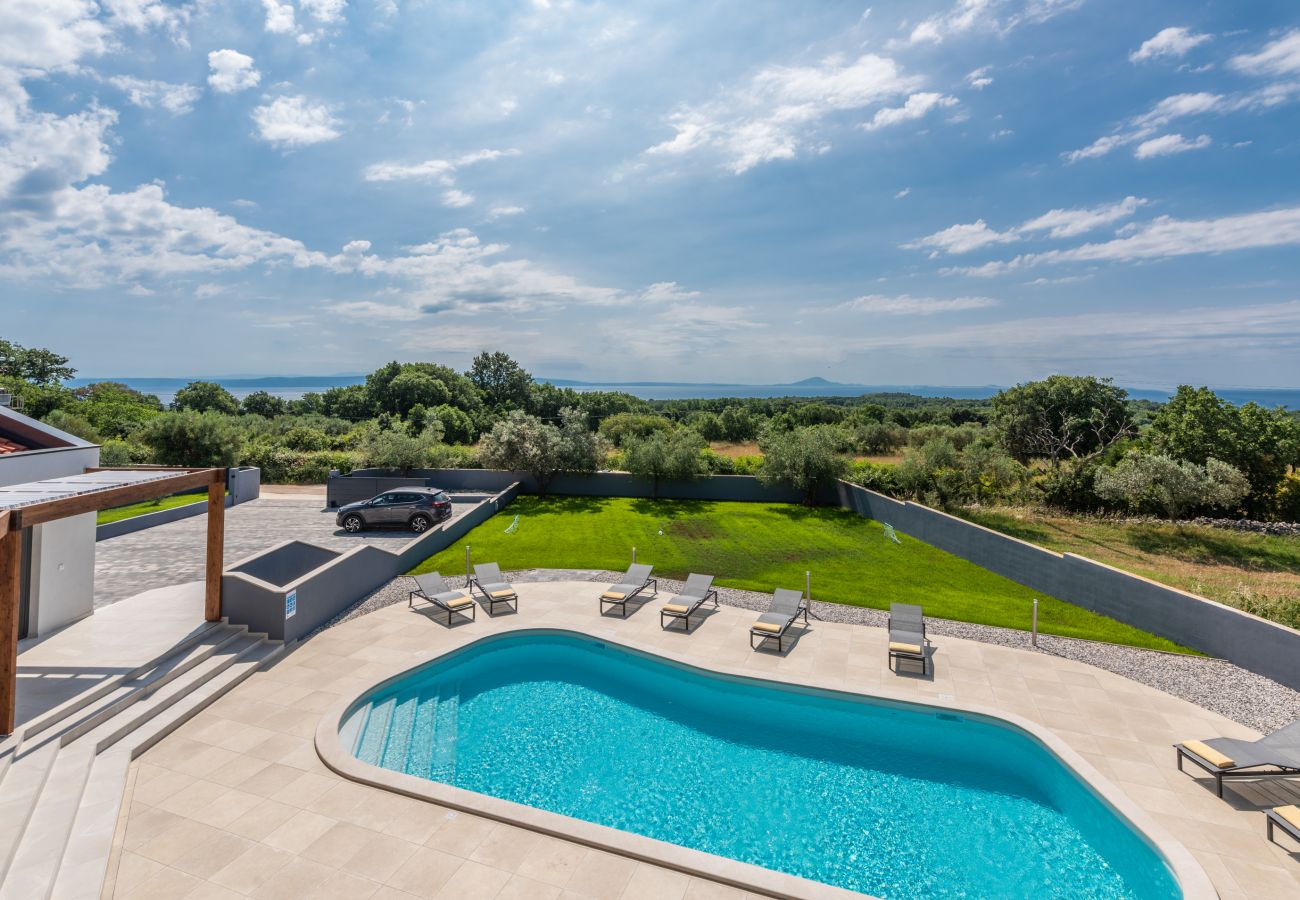 Вилла на Krnica - Villa Posidonia near Pula with sea view and surrounded by olive trees