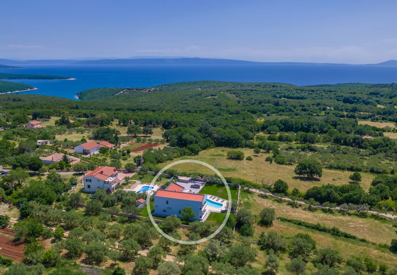 Вилла на Krnica - Villa Posidonia near Pula with sea view and surrounded by olive trees