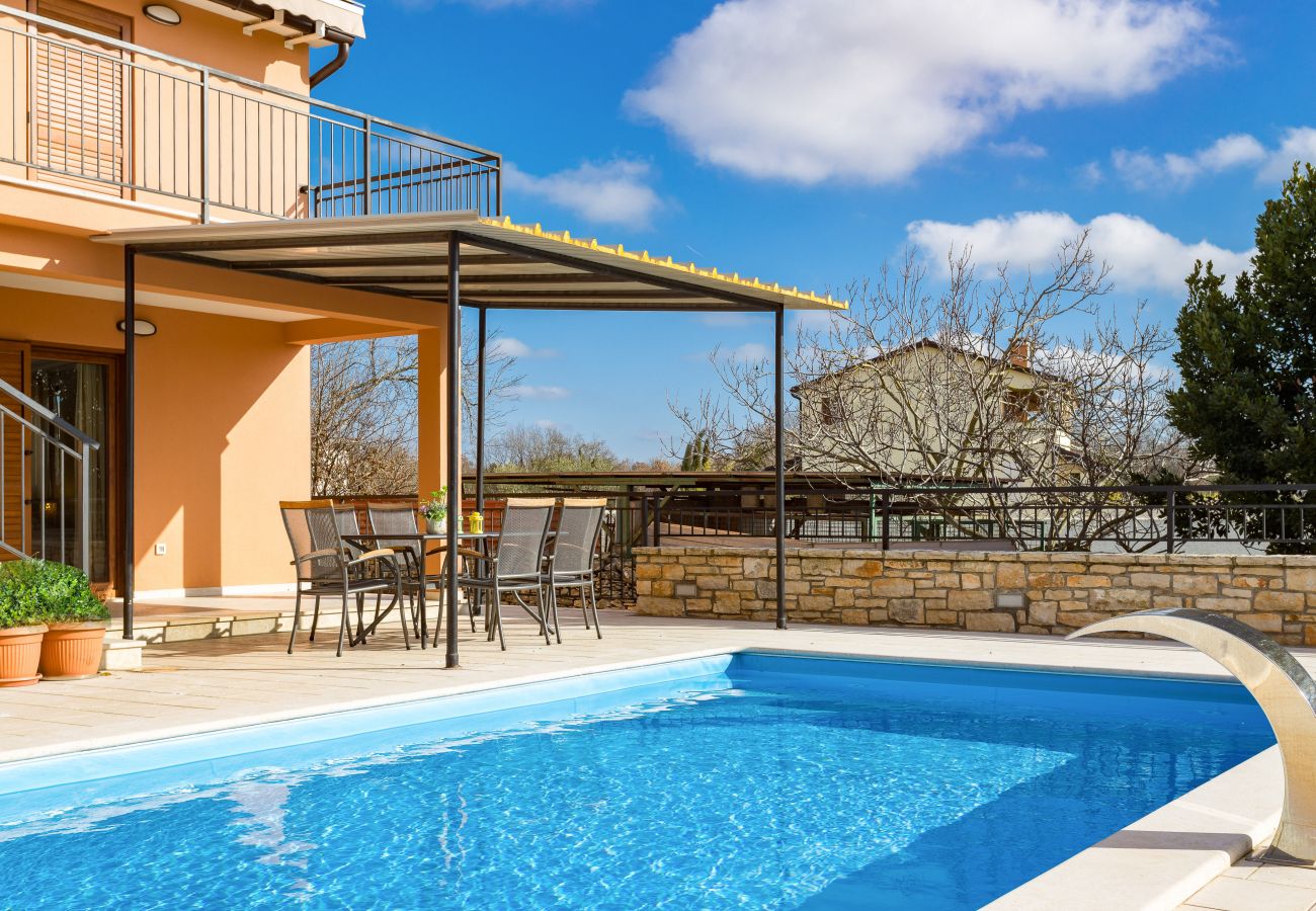 Вилла на Juršici - Villa Ana in Central Istria for 12 persons with private saltwater Pool