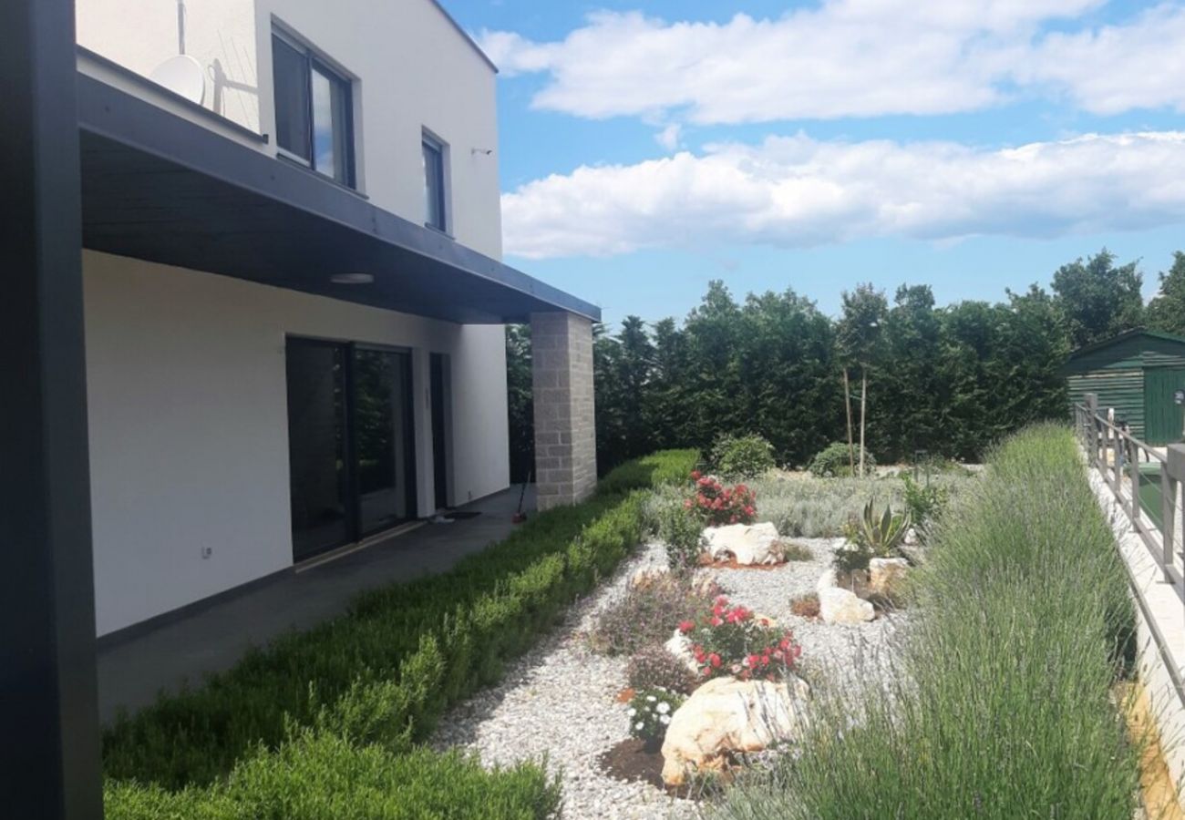 Вилла на Radoši kod Višnjana - Villa Zara near Poreč for 8 persons with private pool 